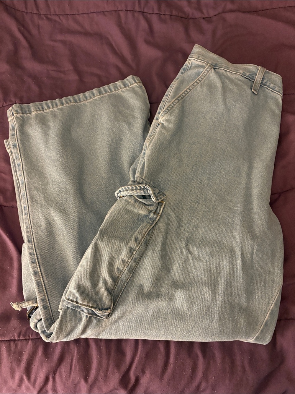 Universal Thread Light Wash Wide-Leg Jeans
